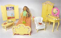 VTG 1996 Mattel Bedroom Set & 1990 Barbie