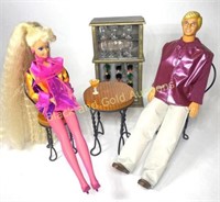 VTG Barbie Wine Rack, Restaurant Seating & Dolls