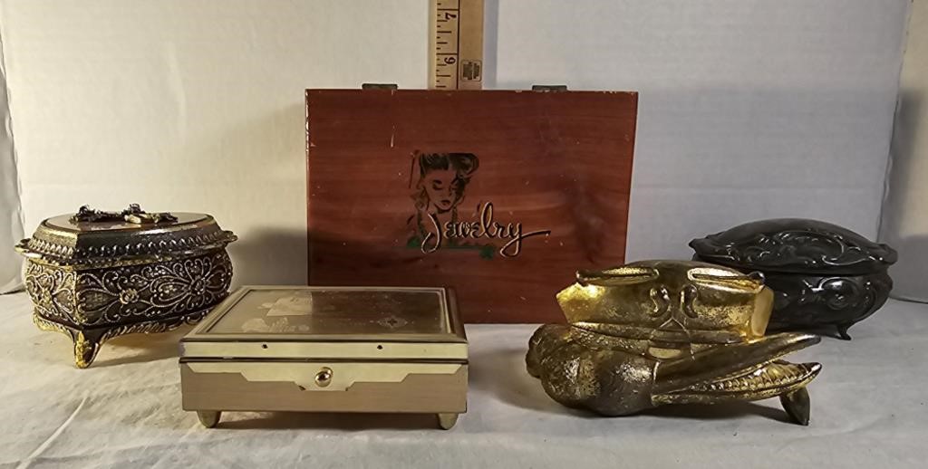 Vintage Jewelry Box's & Wood Jewelry Box