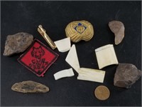 Lot of ivory fragments and artifact fragments