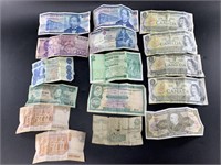Large collection of paper foreign currency, Mexico