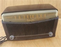 Silvertone Model 9006 table top radio, 1949/50