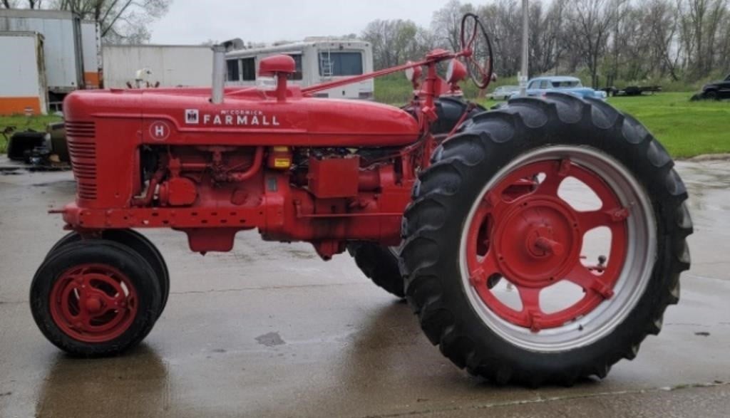 McCormick Farmall H tractor, Ser # 238721 Runs