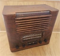 Vintage Shortwave/Standard Broadcast Model 767
