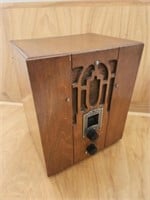 Crosley Model 5M3 Tombstone Radio, 1934