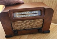 Philco Model 42-321T radio, 1941/42
