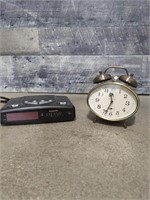Cosmo vintage alarm clock