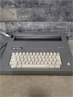 Smith Corona SL 470 electric typewriter