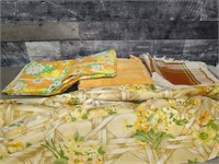 Towels, table cloth, 2 panels curtains