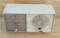 1964 GE Model C403D radio