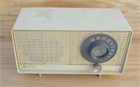 1965 GE Model T-1110a radio