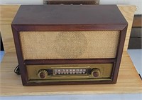 1949 Westinghouse Model H-198 radio