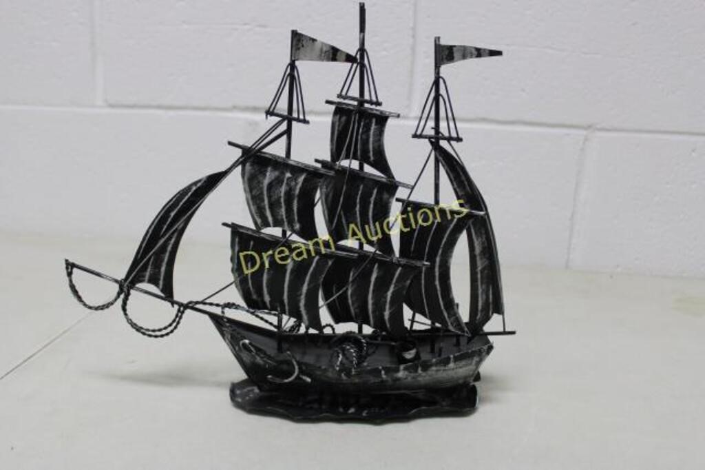 Metal/Tin Sailing Ship 11H