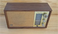 1976 Realistic radio