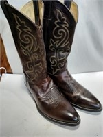 Justin cowboy boots size 11 EE