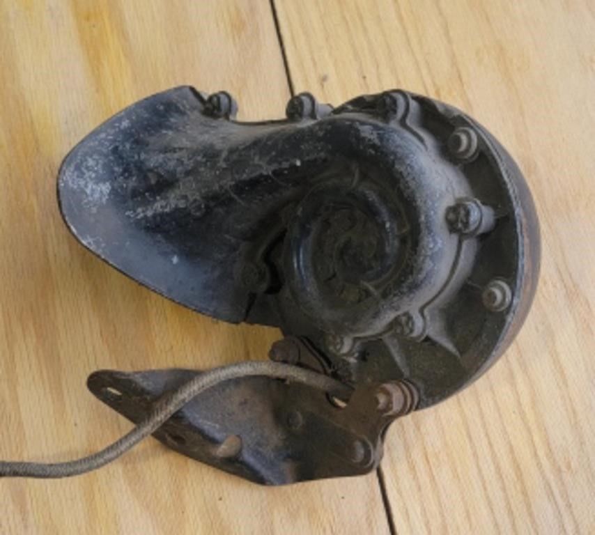 Automobile horn