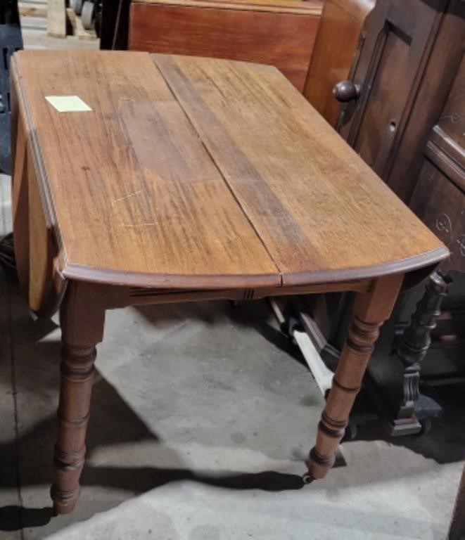 Drop sided kitchen table