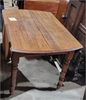Drop sided kitchen table