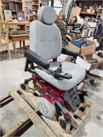 Pride Jazzy Select 6 power chair with charger,