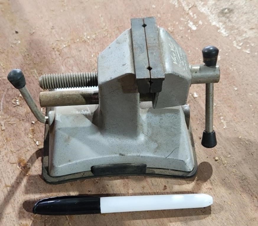 Small 6" vise, suction attach.