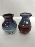 2 small pottery vases 3.5