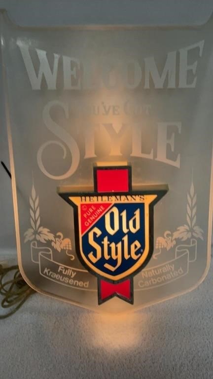 Vtg Old Style Beer acrylic lighted  sign