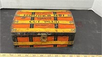 Houde's One Pound Cut, Plug Tobacco Lunch Pail