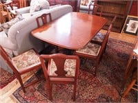 Duncan Phyfe table with six chairs with