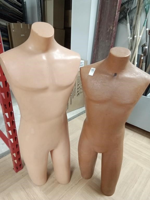 >2 department store Male mannequins