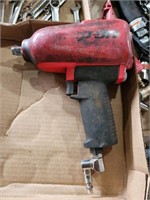 Snap on pneumatic air impact wrench