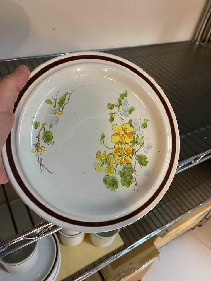 #1 Vintage Dish Set Yellow Flowers