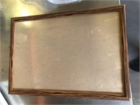 Wooden picture frame (20 1/4 x 14 1/4)