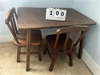 Childs Table, 2 chairs