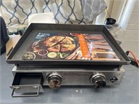$140 Retail- New 22in. Tabletop Griddle

2