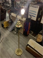 Floor lamp with swing arm. Approx. 62 inches.