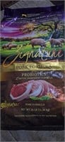 25lb bag of signature pork formula with