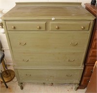 VINTAGE WOODEN CHEST OF DRAWERS