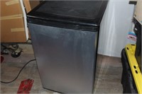 Sylvania Bar Fridge 33"x20" and 22" Front to Back