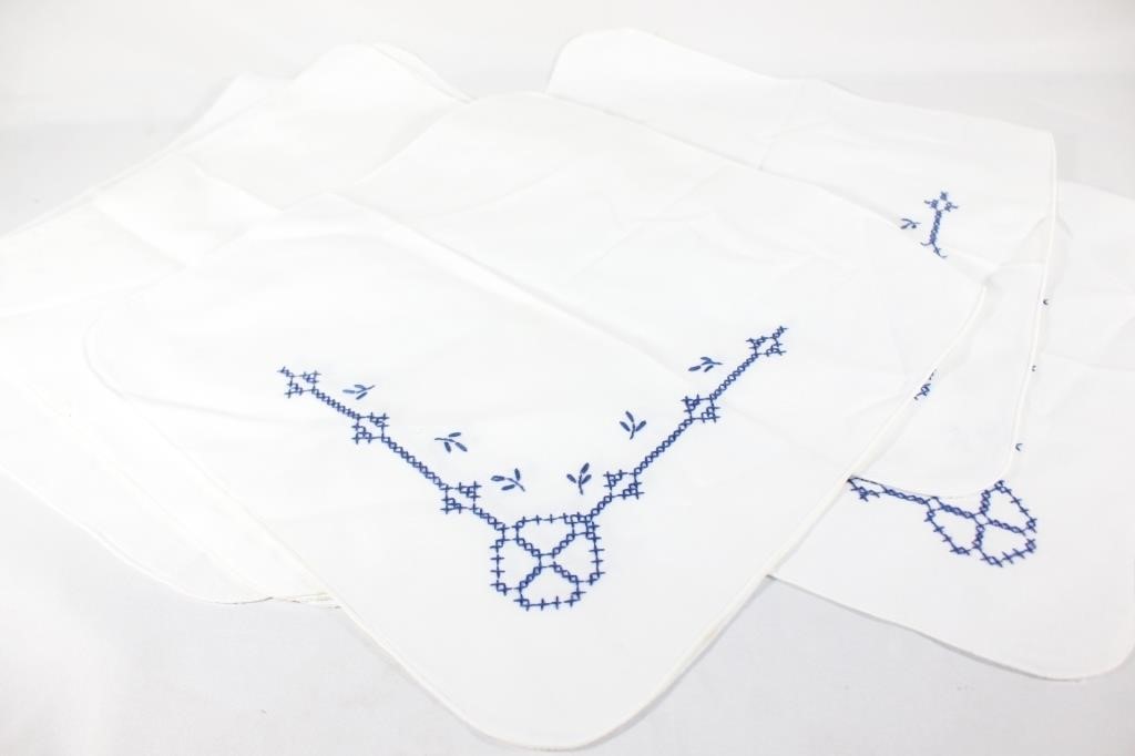 Lot of 8 Hand Embroided White Napkins