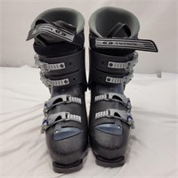 Salomon size 11-11.5 ski/snowboard boots