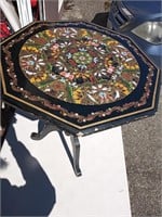 22x22x25" Octagonal Folding Table - nice paint!