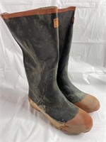Boss Steel Shank Rubber Boots, Size 11