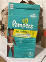 Box of Pampers Swaddlers in Size 5 - 104 Diapers