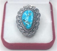 Vintage Sterling Navajo Turquoise Ring
Beautiful