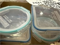 4pc snap ware set in used condition glass