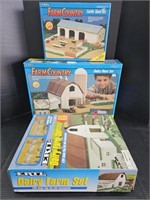 (L) Lot Of  ERTL Farm Country Model