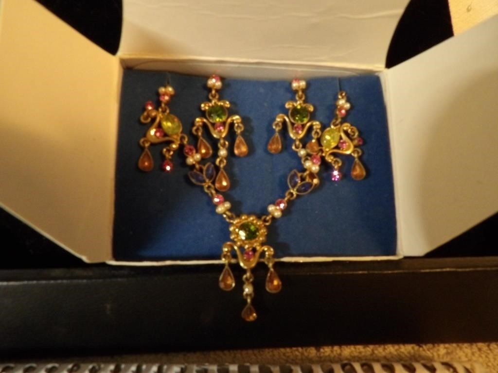 Avon Jewelry Set