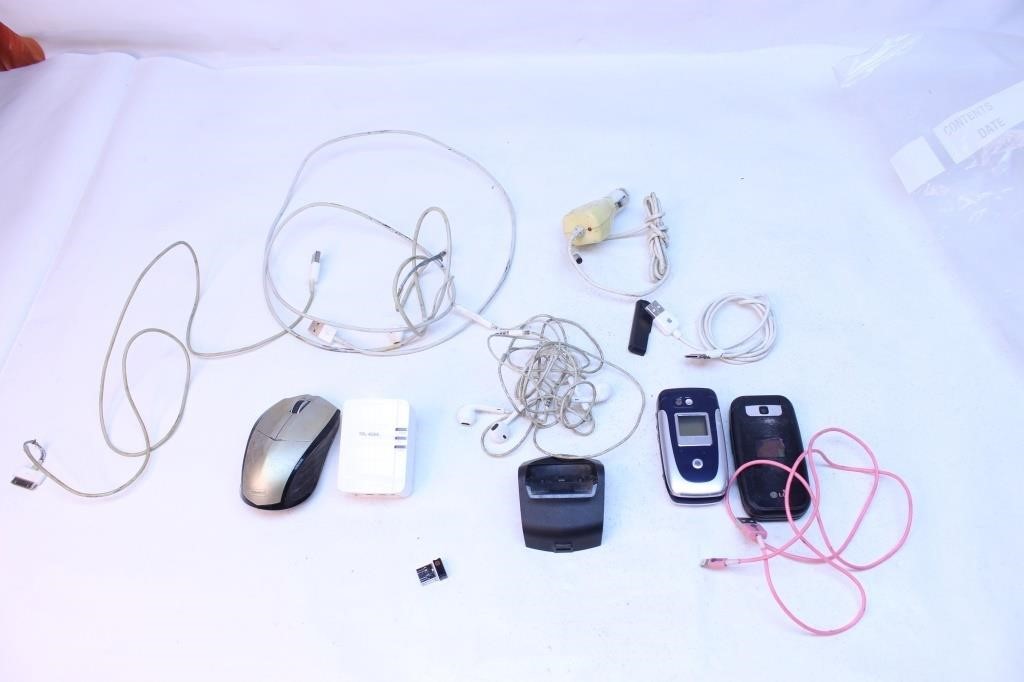 Flip Cellphones, Mouse, Cables Lot