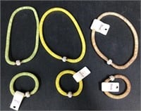 (T) Sets Of Necklace And Bracelets