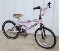 Mongoose Free Style Girl Bike / Bicycle. Tire